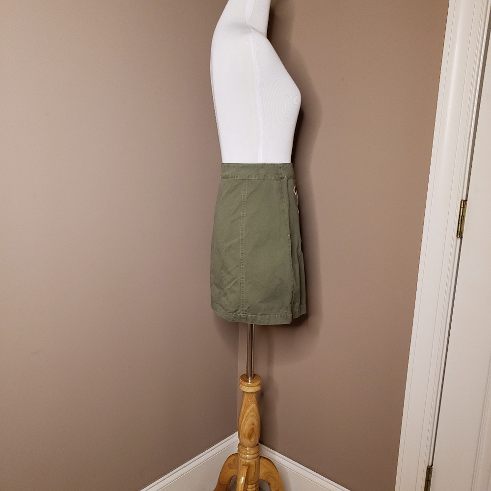En Creme Floral Embroidered Skirt - Picture 4 of 5